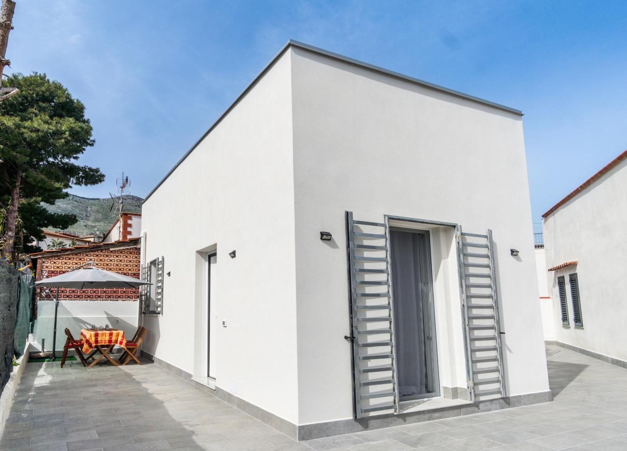 Nika Nika Holiday House Carini Bagian luar foto